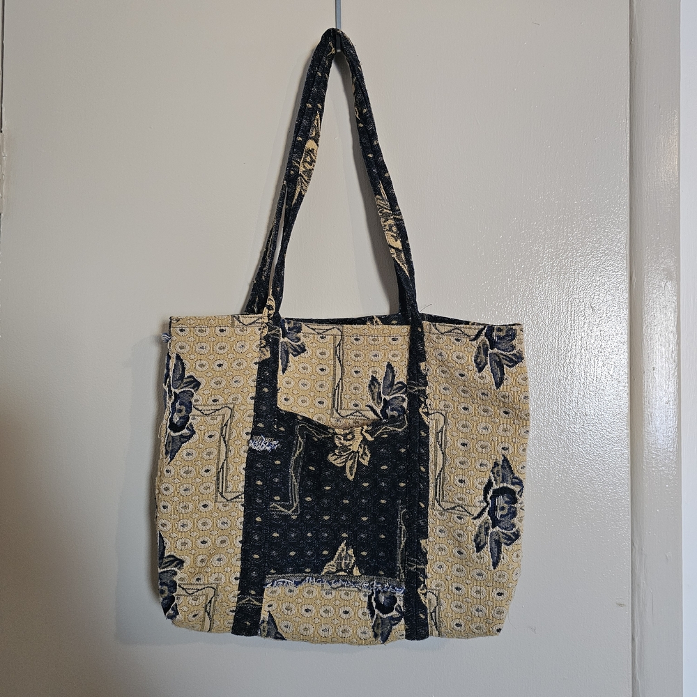 Elegant Floral Tote Bag - Black and Tan